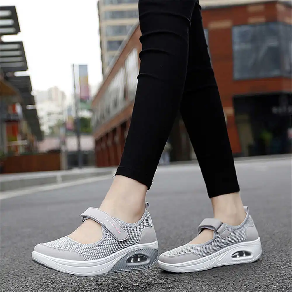 Tech Accessories For Students - Sepatu Basket pria, sneaker olahraga warna