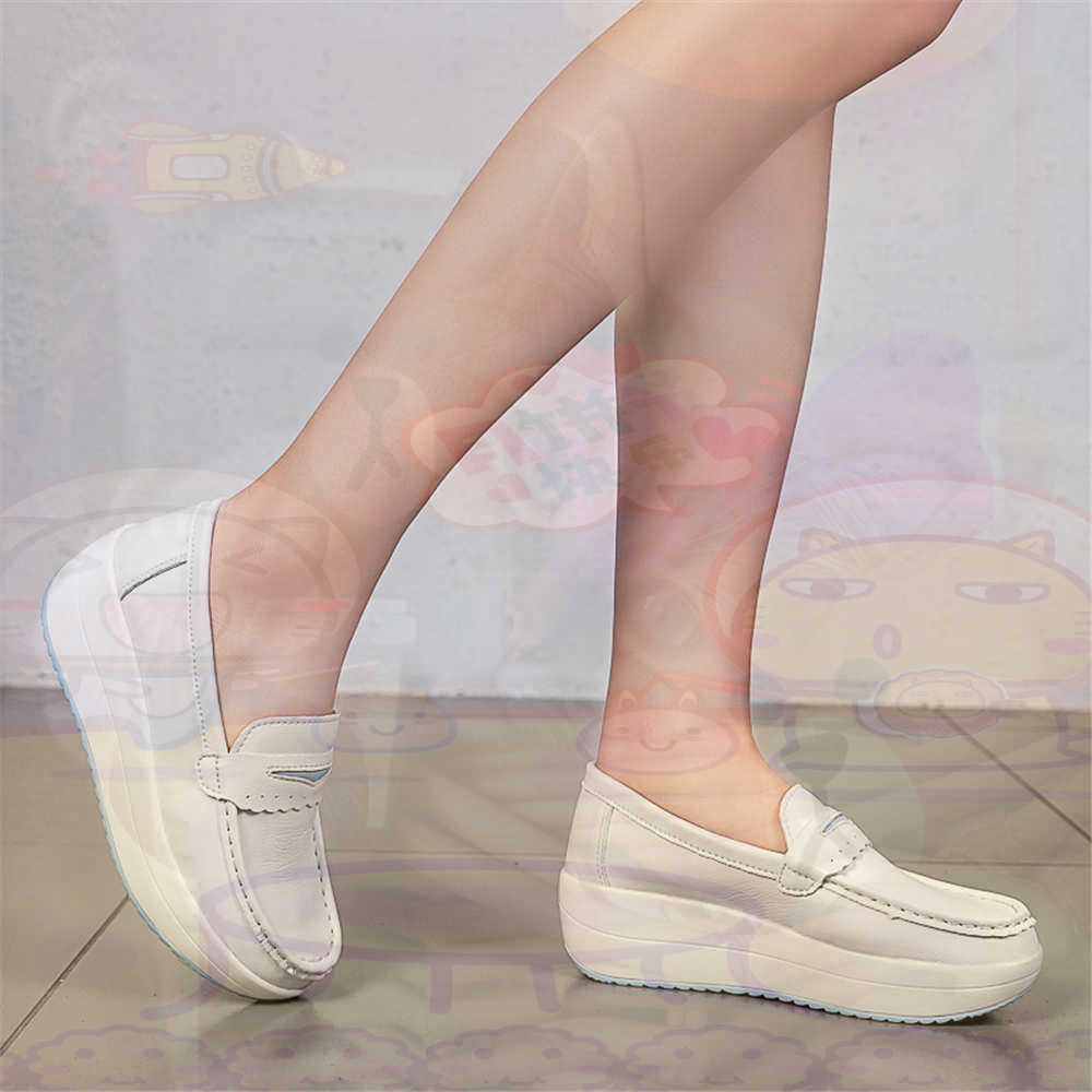Plataform Sepatu Kets Merah Mu - Tech Accessories For Students ulasan dan harga