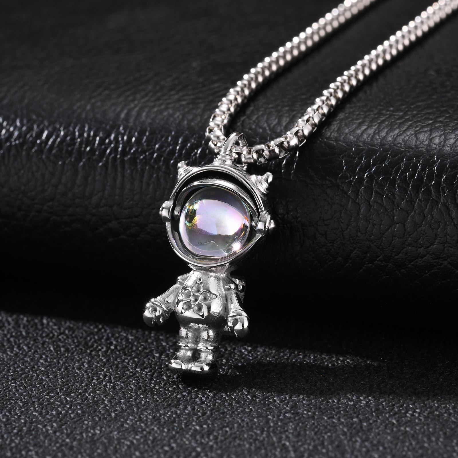 Kalung Liontin Astronot Vnox d - Tech Wear Accessories ulasan dan harga