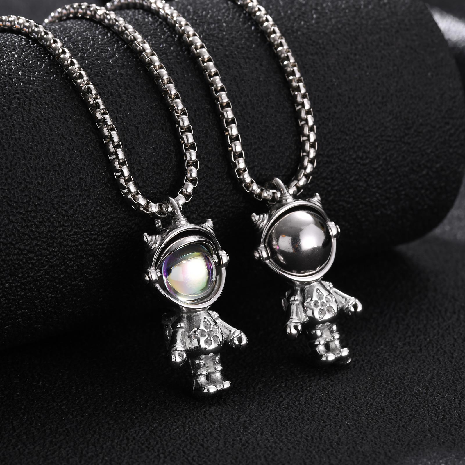 Kalung Liontin Astronot Vnox d - Tech Wear Accessories ulasan dan harga